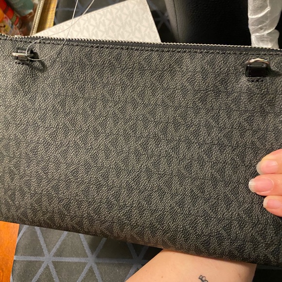 No longer available- Michael Kors kimberly 3 in one bag - Picture 6 of 16